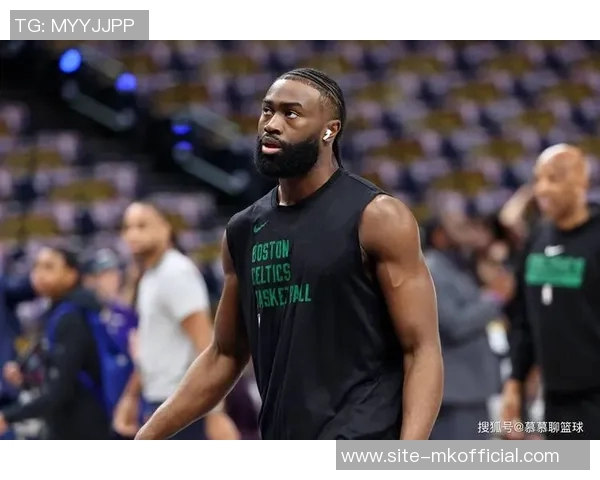 杰伦布朗强调从失利中汲取经验努力让队友保持积极心态