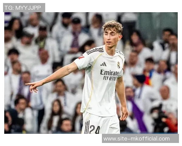 阿森西奥状态回暖成为皇马后卫中的佼佼者 阿森西奥状态回暖成为皇马后卫中的佼佼者